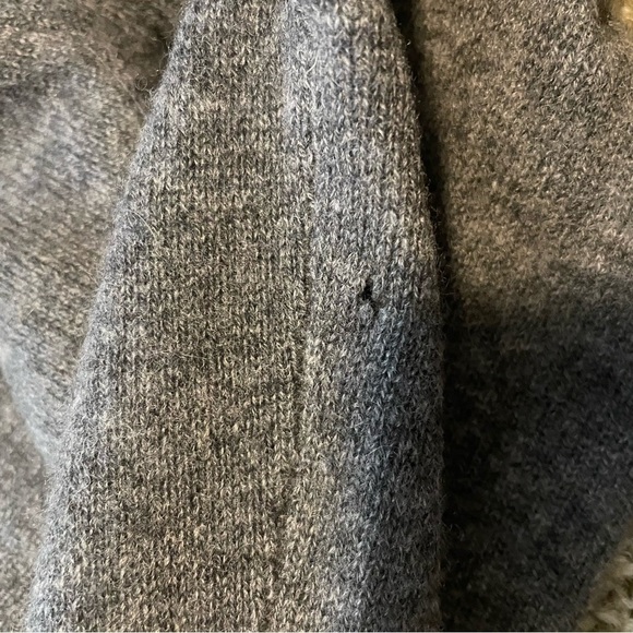 Equipment sweater cashmere gray turtleneck small classic timeless modest - Picture 6 of 6